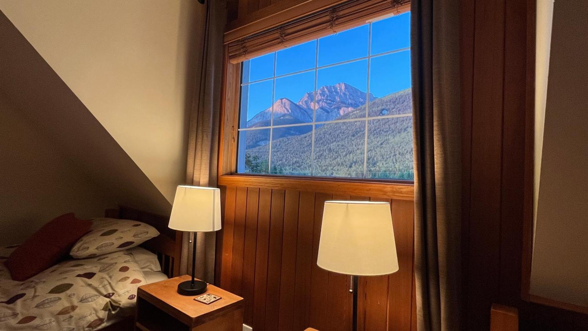 Bear Paw Lodge Голден Екстер'єр фото
