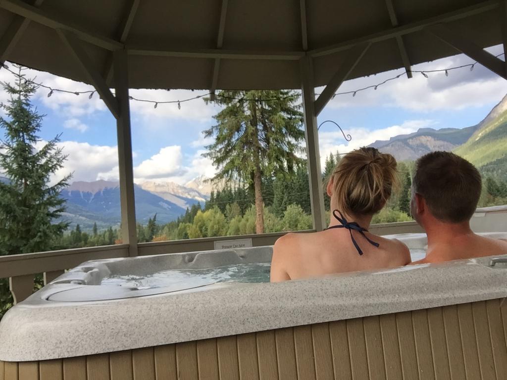 Bear Paw Lodge Голден Екстер'єр фото